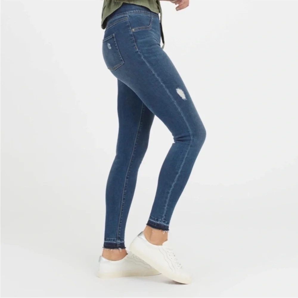 SPANX Distressed Ankle Skinny Jeans Size Medium